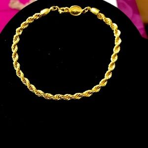 Napier 7” gold rope bracelet with signature clasp